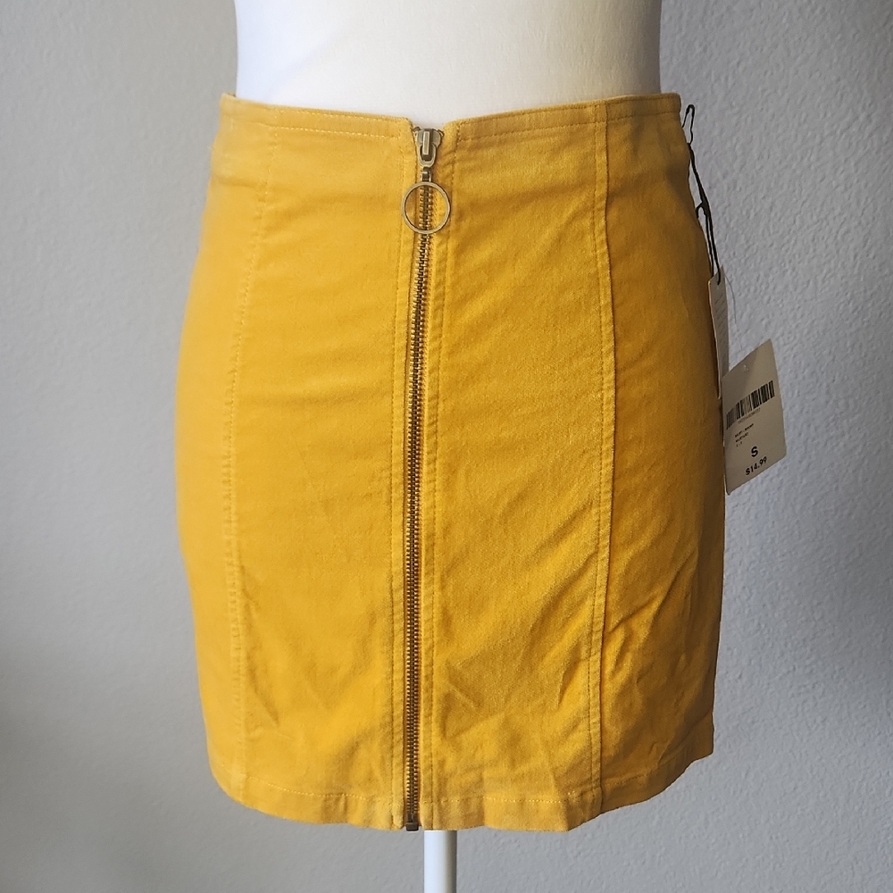 Forever 21 Cotton Mini Skirt Front Zipper Mustard Yellow Small NWT